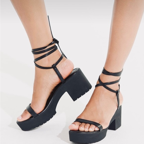 Urban Outfitters Claire Strappy Sandals - Picture 2 of 5